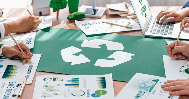 Crafting an effective waste management plan 1 Team creating a waste management plan